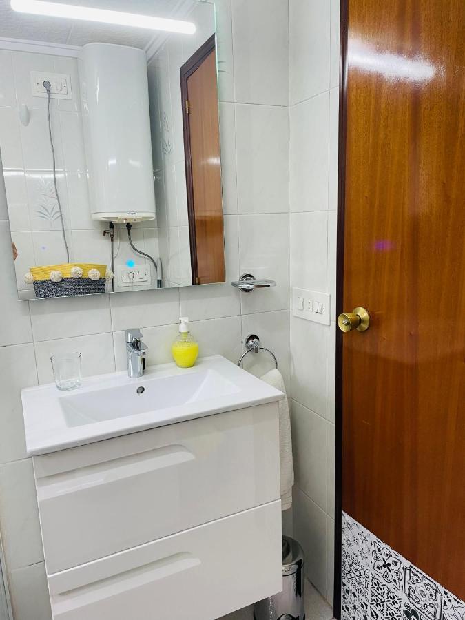 Cozy 2-Bedroom Serviced Apartment With Netflix Sagunto Buitenkant foto