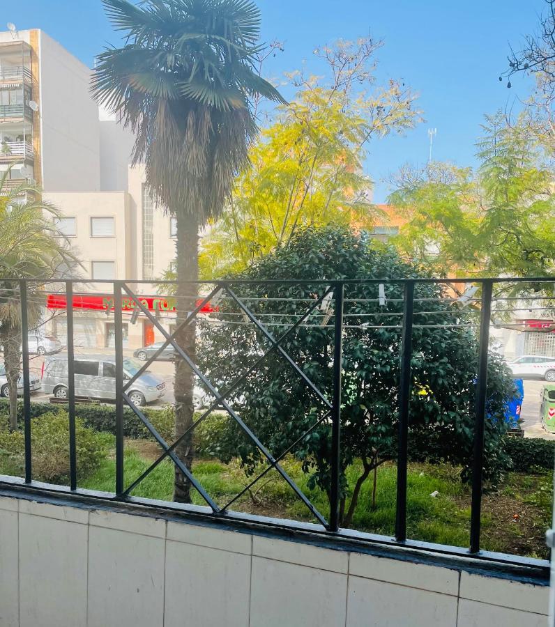 Cozy 2-Bedroom Serviced Apartment With Netflix Sagunto Buitenkant foto